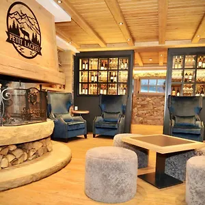 https://petit-la-creu.catalonia-hotels.com