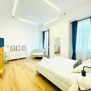 https://suites-larios.hotelsinnerja.org