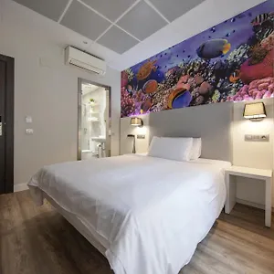 https://hostal-boqueria.catalonia-hotels.com